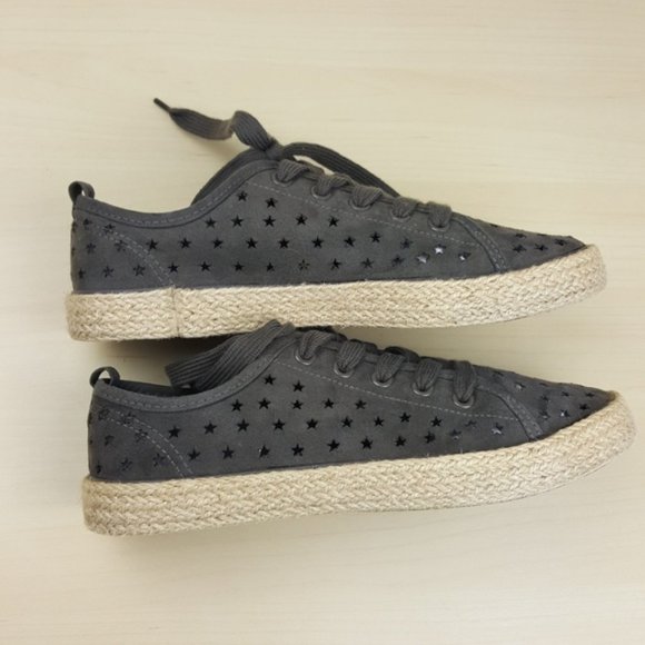 Universal Thread Star Cutout Espadrille Sneakers - Picture 4 of 8